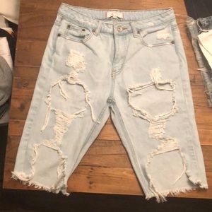Signature eight ripped up long shorts size small